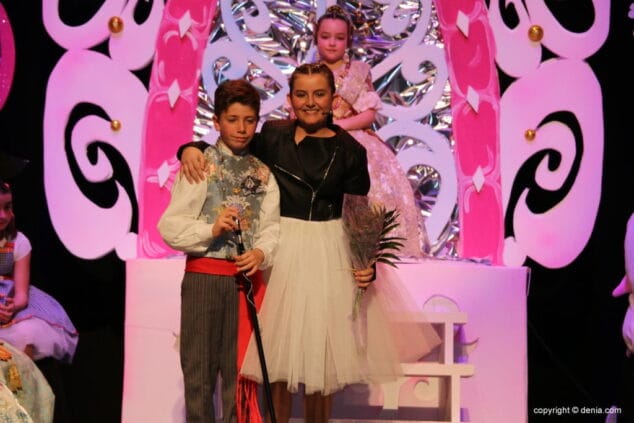 Celia Llorens es proclamada fallera mayor infantil del Oeste entre juguetes y sueños que se hacen realidad 33 37 presentacion infantil falla oeste 2018 miriam