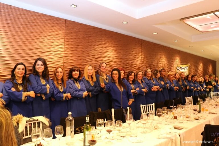 Cena Mig Any Dénia 2018 - Festeras Amazigh desfilando