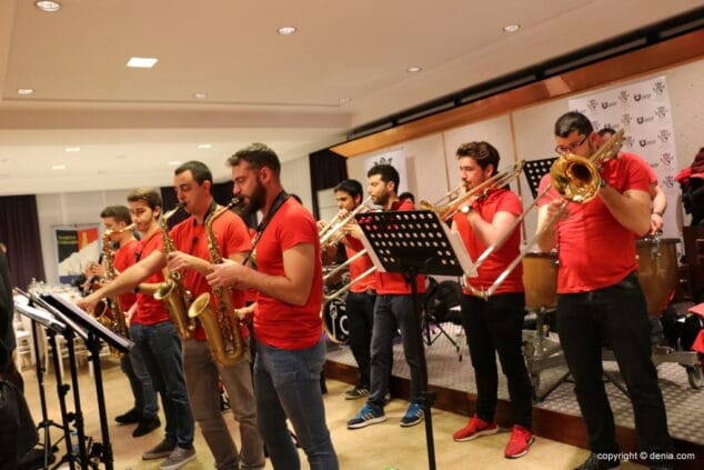 56 cena mig any denia 2018 tocat un ou