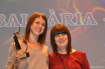 Aïdeta Pérez con su trofeo