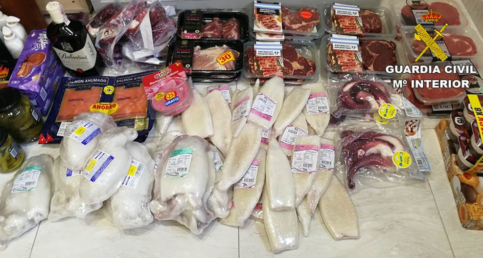 alimentos gourmet robados por dos hombres rumanos
