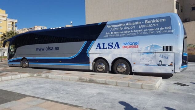anden de la estacion de autobuses de denia