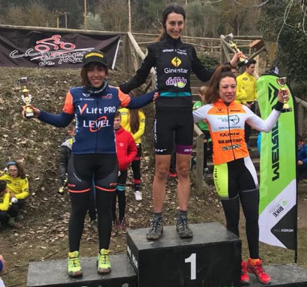 ayda parra en el podio