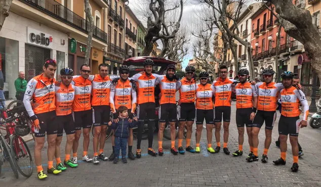 componentes del equipo multiesport ucmontgo en la etapa de denia