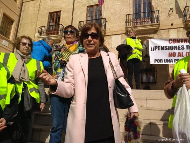 concentracion de yayoflautas en denia
