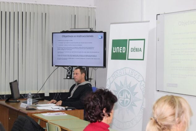 El curso de psicología de la UNED aborda las terapias de tercera generación 10 conferencia del curso sobre psicologia impartido por la uned