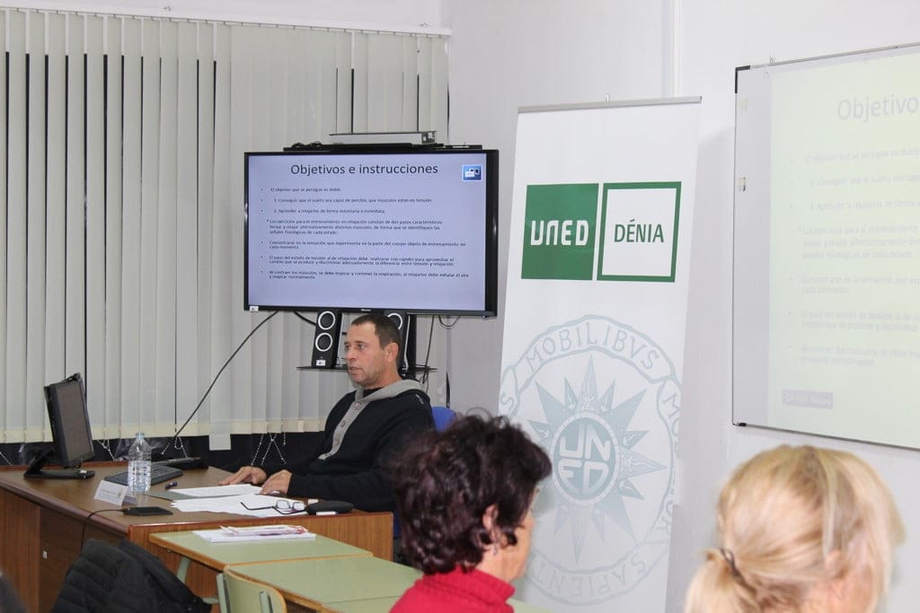 El curso de psicología de la UNED aborda las terapias de tercera generación 2 conferencia del curso sobre psicologia impartido por la uned