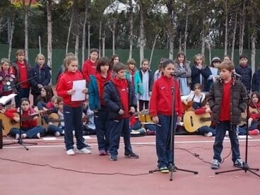 Día de la Paz en el colegio Paidos de Dénia
