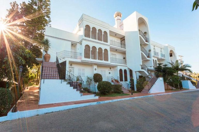 Edificio Al Khalif Dénia Aguila Rent a Villa