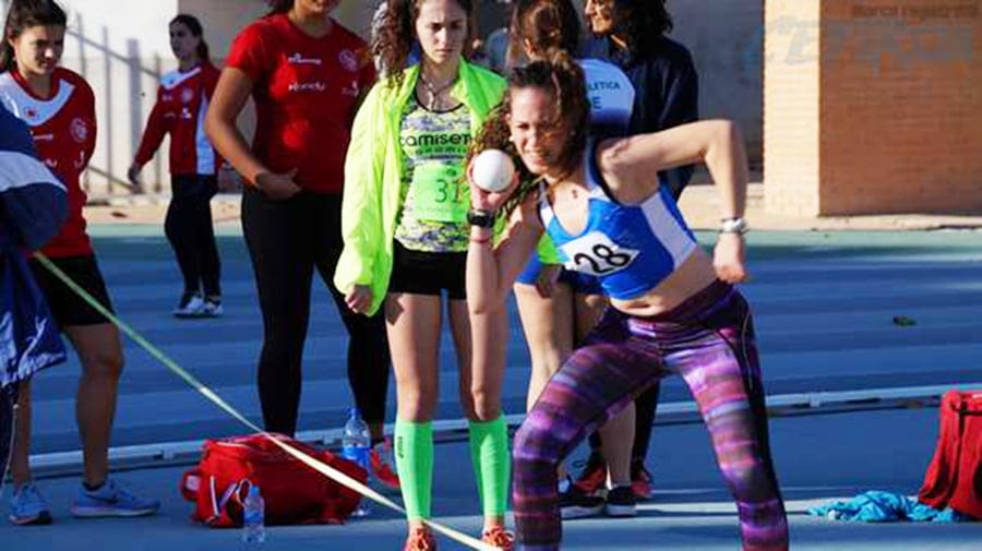 emma fornes lanzando peso