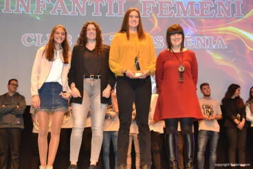Equipo Infantil Femenino del Club Tenis Dénia