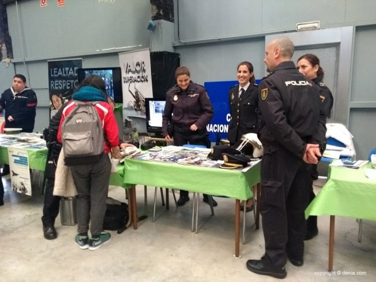 Feria del Estudiante en Dénia - Policía Nacional