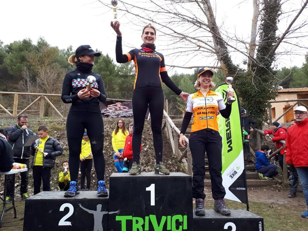 El equipo Multiesport-UCMontgó obtuvo grandes resultados en el fin de semana 1 gloria medina en el podio