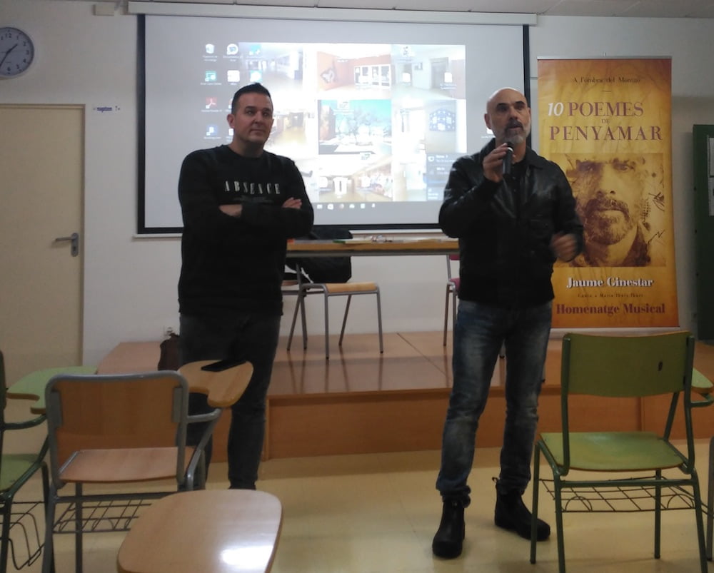 Jovi Lozano y Jaume Ginestar en el IES Chabàs