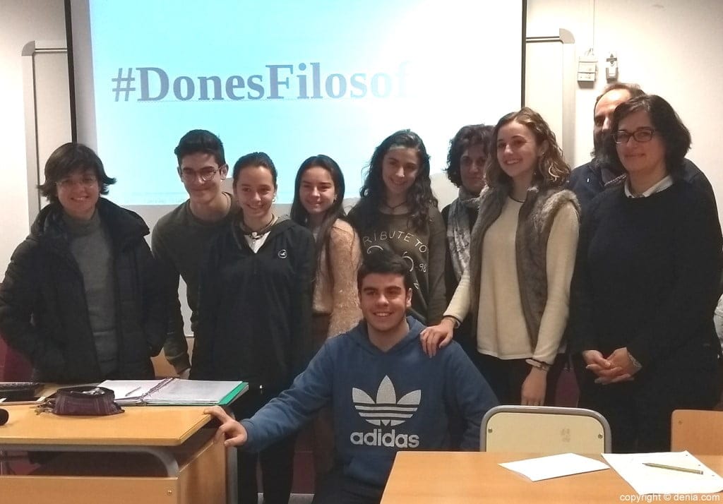 Los alumnos del IES Número 3 impulsan una concentración por el Día de la Mujer 1 los alumnos del ies numero 3 convocan una concentracion el 8 de marzo