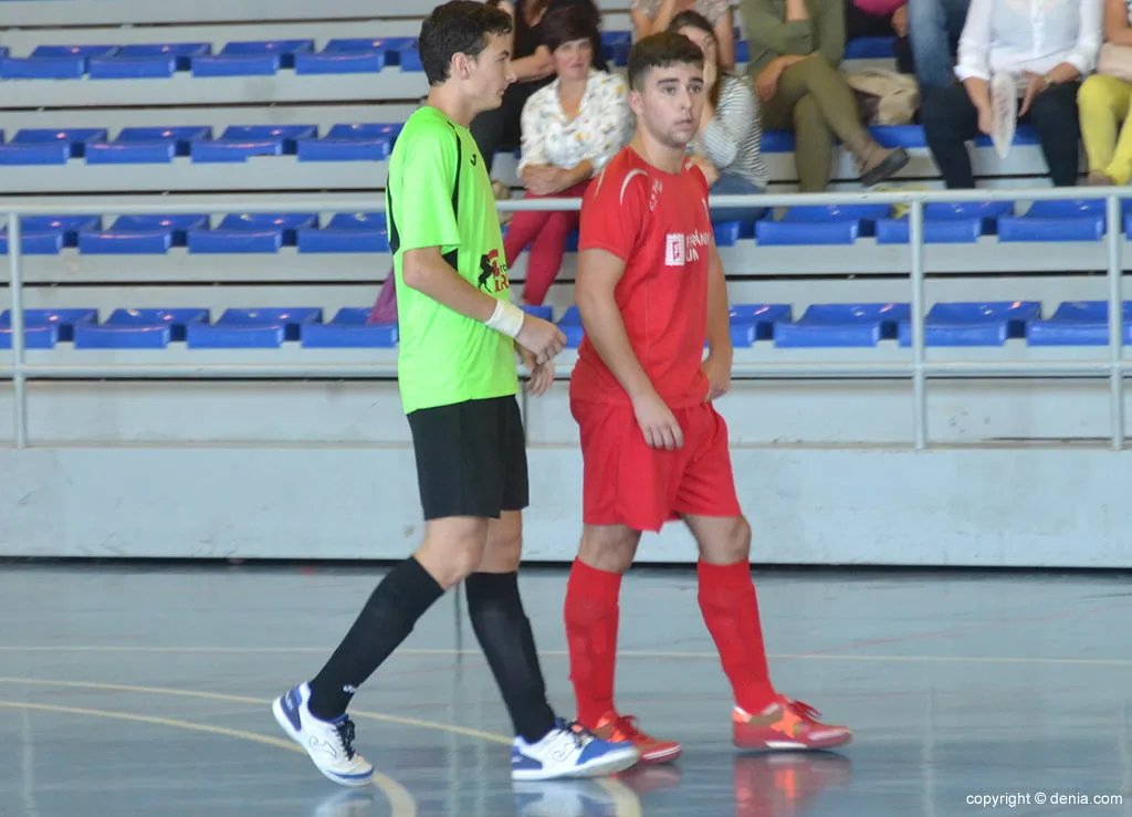 marcaje a un jugador del paidos