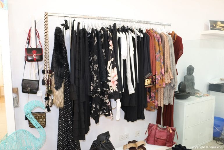 Moda oscura otoño/invierno Antítesis