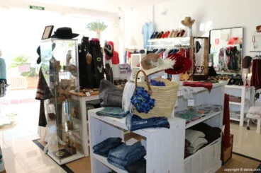 Moda y complementos Antítesis