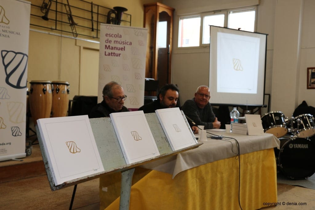 presentacion del libro de la banda de denia