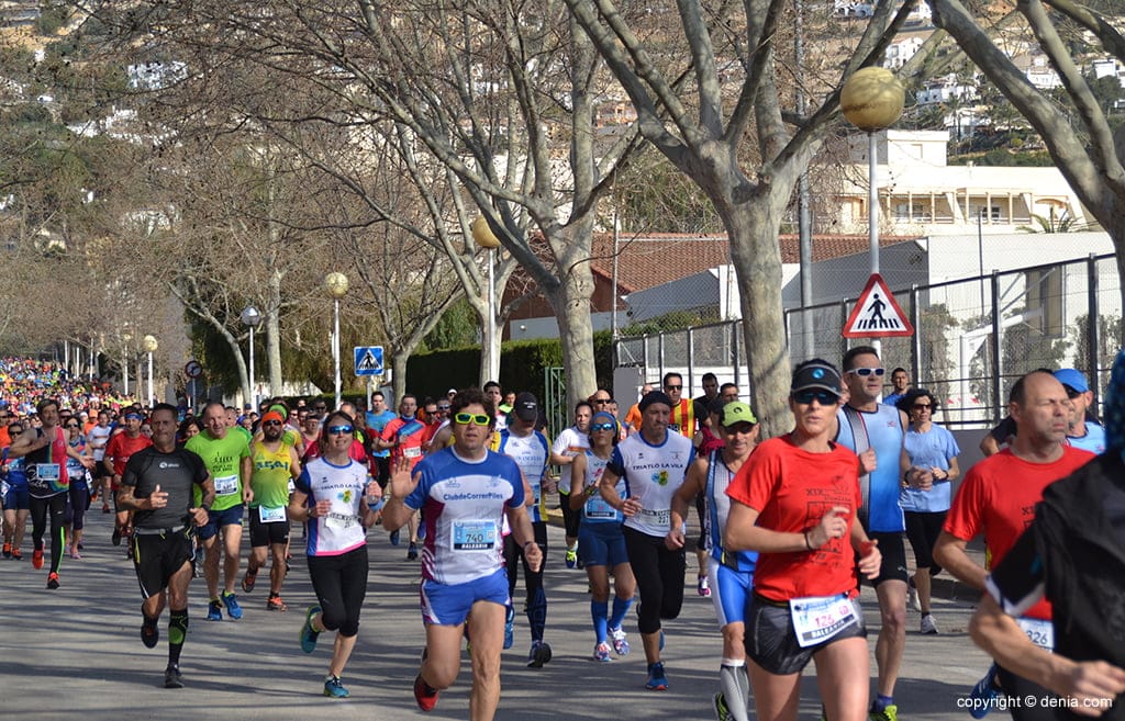 runners en la volta a peu a xabia