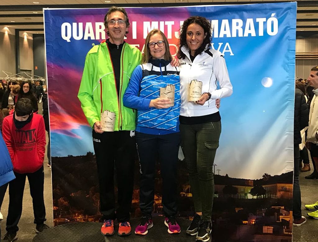 vega torro y victor fernandez en el podio de oliva