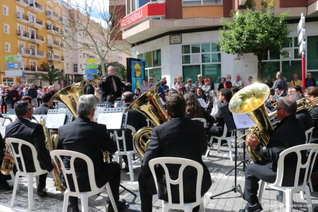 02 concierto de la banda de denia en la falla saladar musica