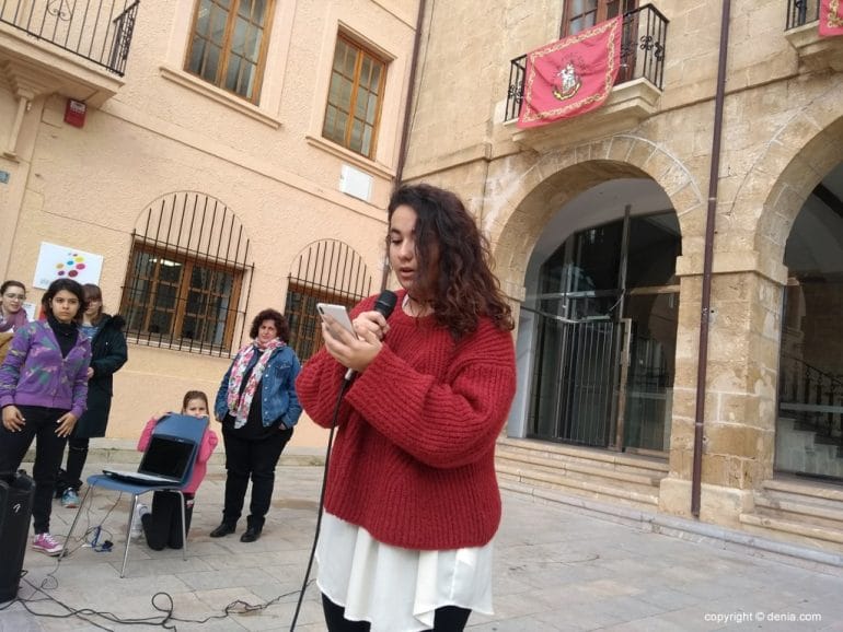 Concentración 8 Marzo Dénia - Lectura reivindicativa