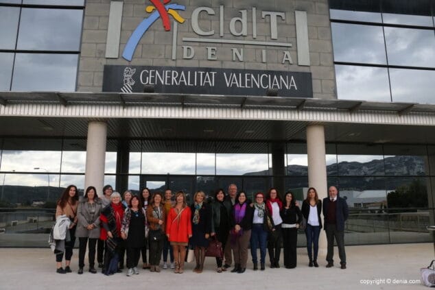 06 ponentes y asistentes a la jornada sobre gastronomia y mujer