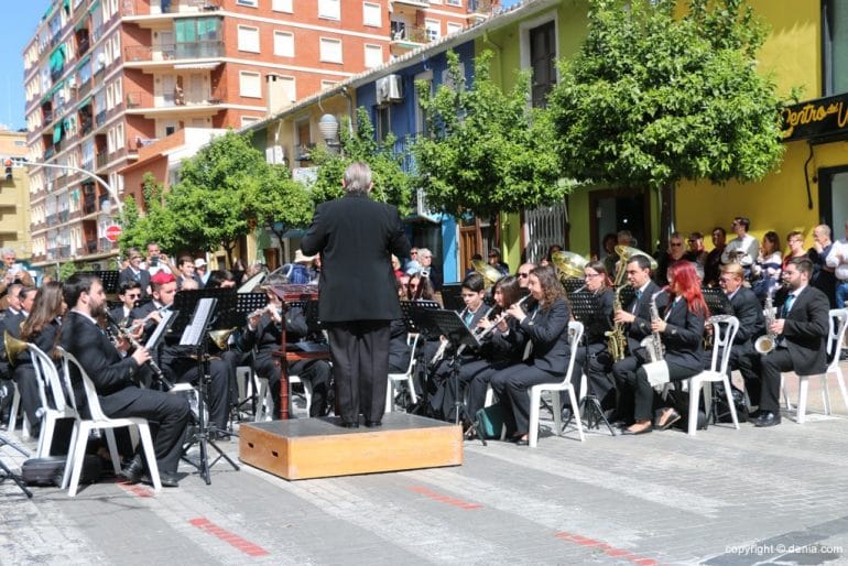 Concierto de la Banda de Dénia en la falla Saladar - Actuación