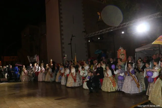 Melani y Carla: "Es momento de mostrar el trabajo de una población orgullosa de sus tradiciones" 13 16 crida falleras mayores denia 2018 cargos de las fallas de denia