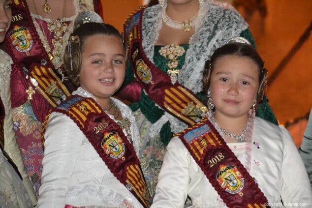 19 crema de las fallas de denia 2018 falleras de la corte llorando