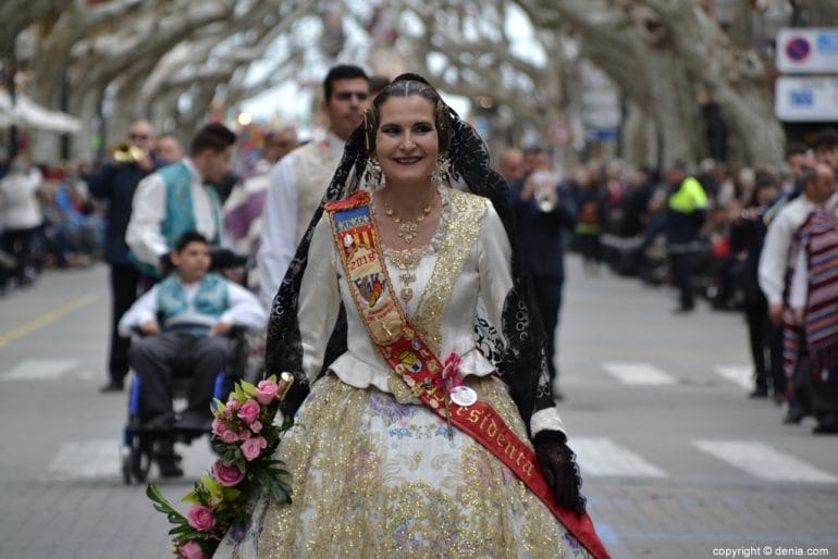 Ofrenda Fallas Dénia 2018 - Presidenta Falla Darrere del Castell