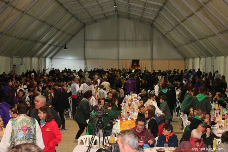 Sopar de Germanor 2018 - Gente en la carpa
