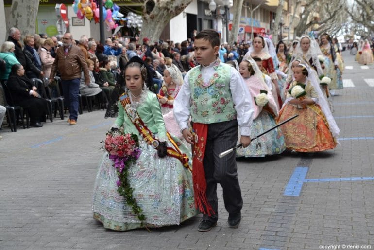 Ofrenda Fallas Dénia 2018 - Cargos infantiles Falla Les Roques