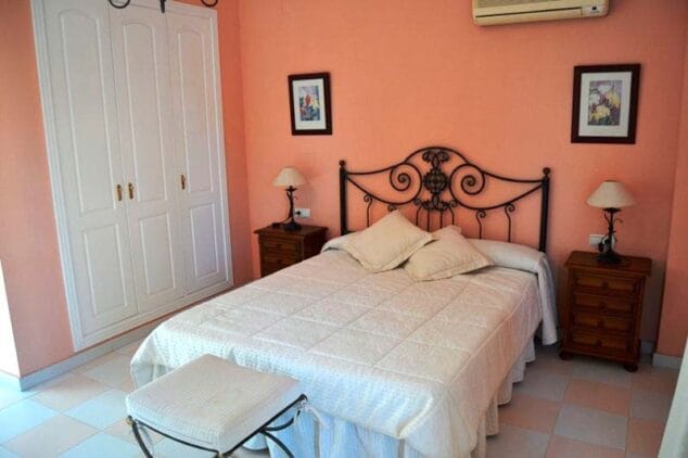 acogedor dormitorio adosado a la venta euroholding