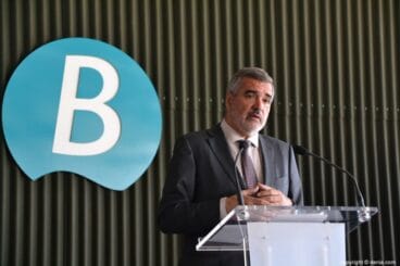 adolfo utor durante la presentacion de la rsc de balearia 2017