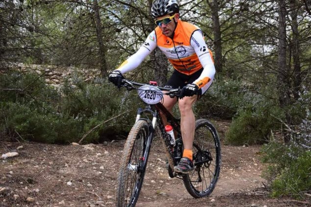 ciclista del multiesport ucmontgo en caudete