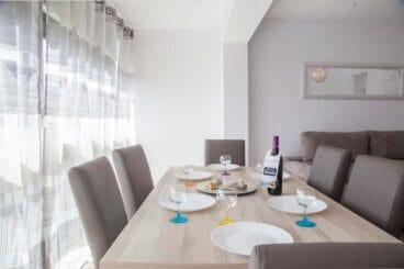 comedor quality rent a villa