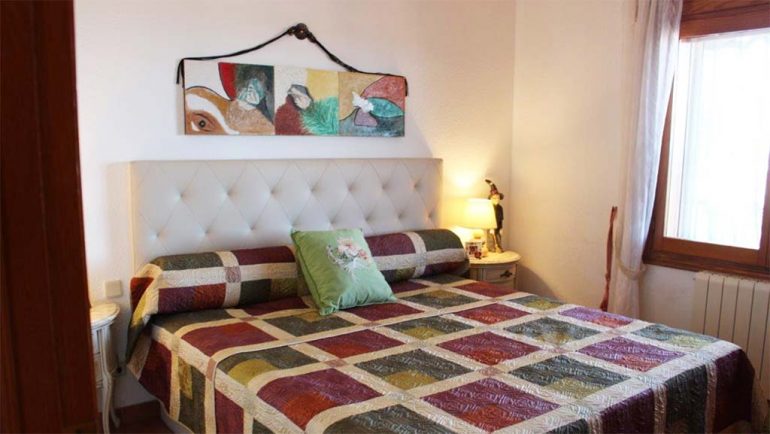 Bright bedroom Stirling Ackroyd Spain