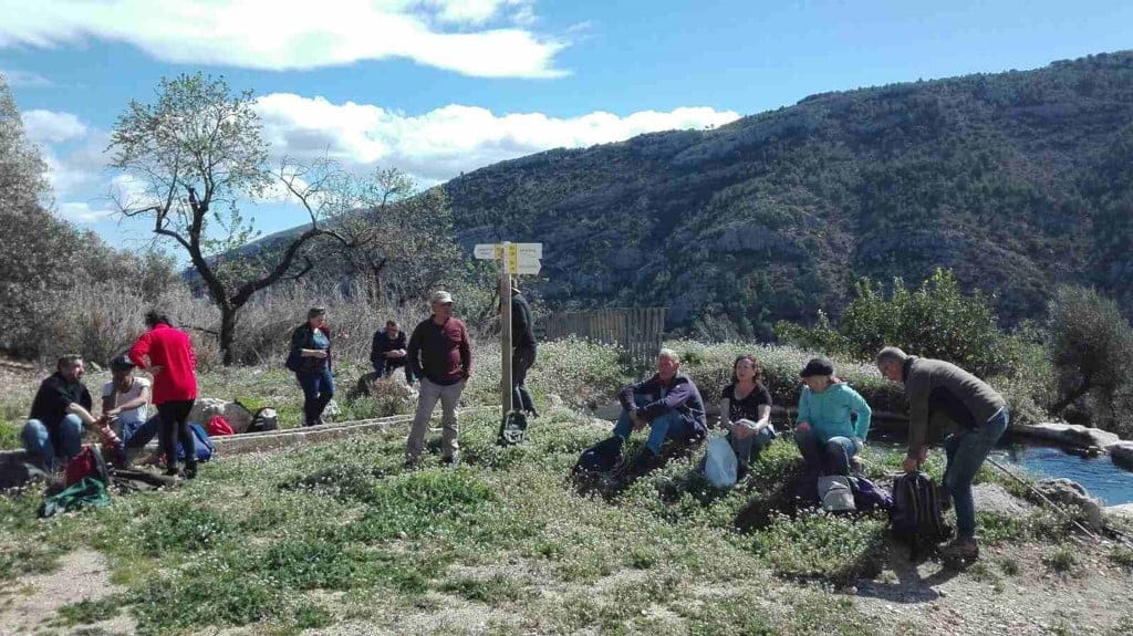 excursion en familia entre carrascas