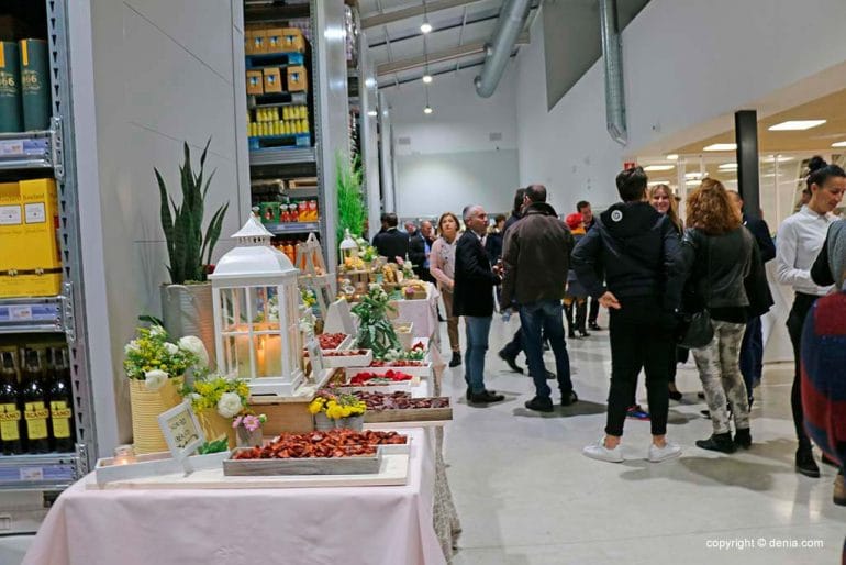 Invitados al evento Puga Cash & Carry