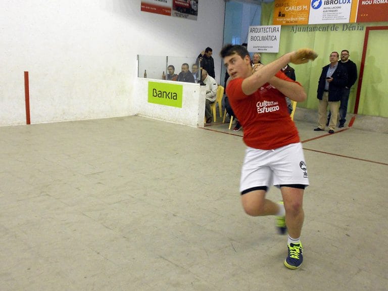 jugador de raspall