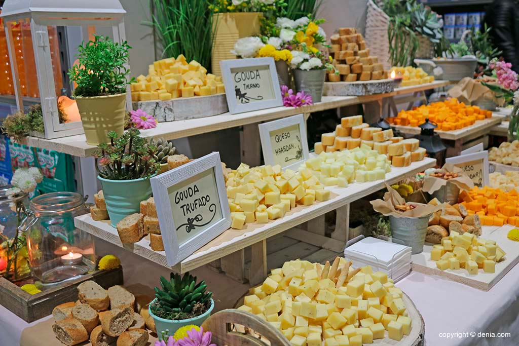 mesa de quesos catering salones carrasco