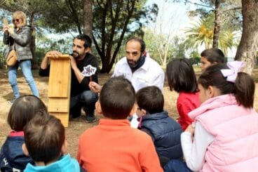 Nidos para murciélagos en la zona verde de Al Khalif