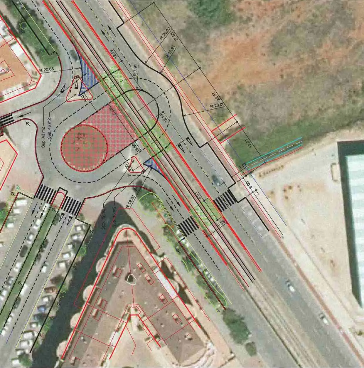 Las nueva rotonda del cruce de Joan Fuster con Joan Chabás abre al tráfico esta misma tarde 1 plano de los trabajos