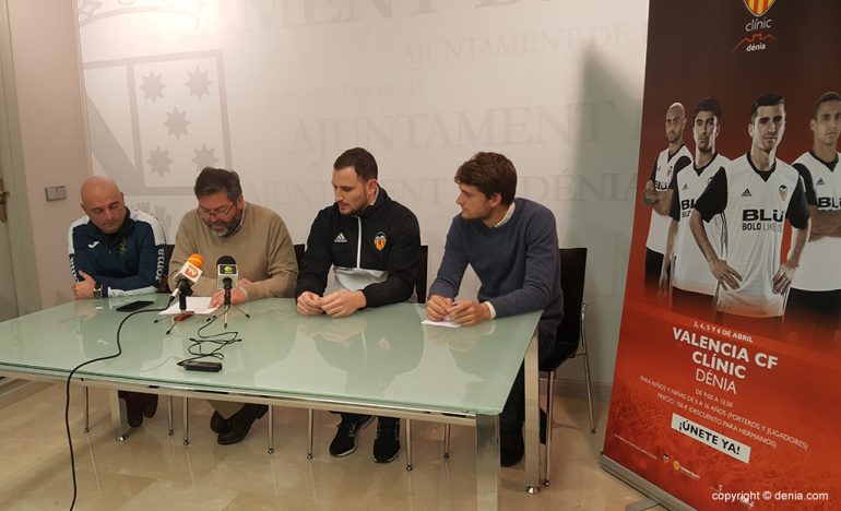 Rafa Carrió en la presentación del clinic del Valencia CF