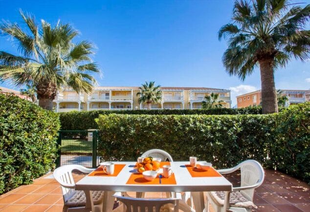 terraza del apartamento aguila rent a villa