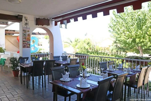 Estas pascuas disfruta de un menú muy especial en The Everest Nepali & Indian Restaurant 1 terraza the everest