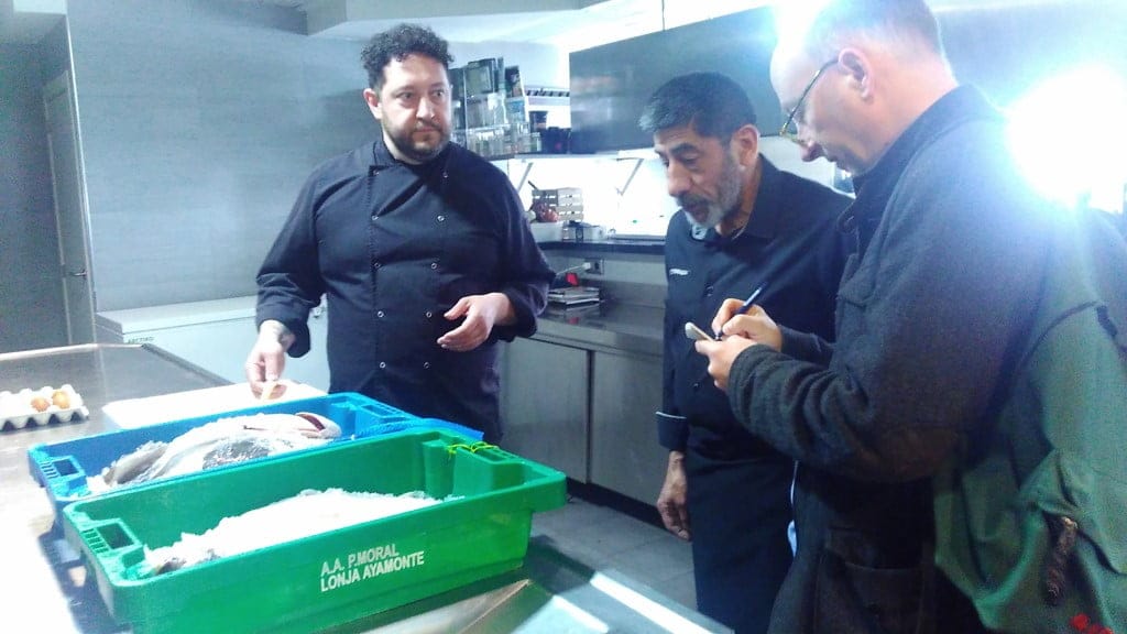 un periodista aleman prepara un reportaje sobre denia