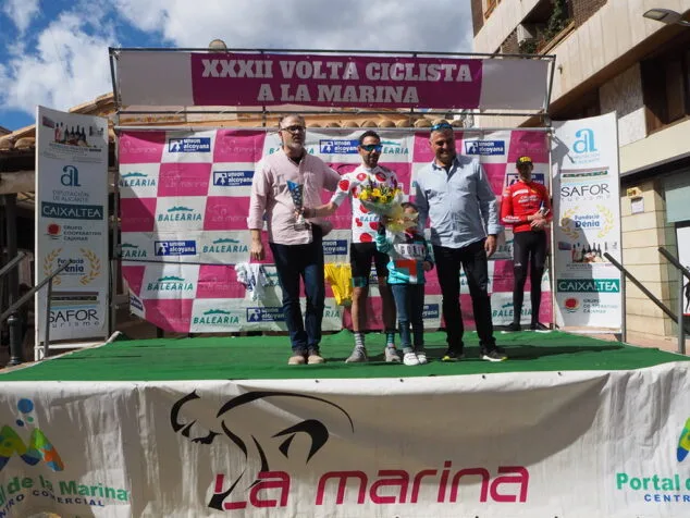 El equipo Multiesport-UCMontgó fue el vencedor de la 'Volta Ciclista a la Marina' 7 vicente pla ganador del premio montana